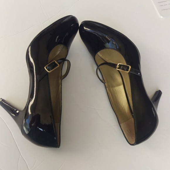 Kelly & Katie Shoes - Kelly & Katie black shiny patent leather heels